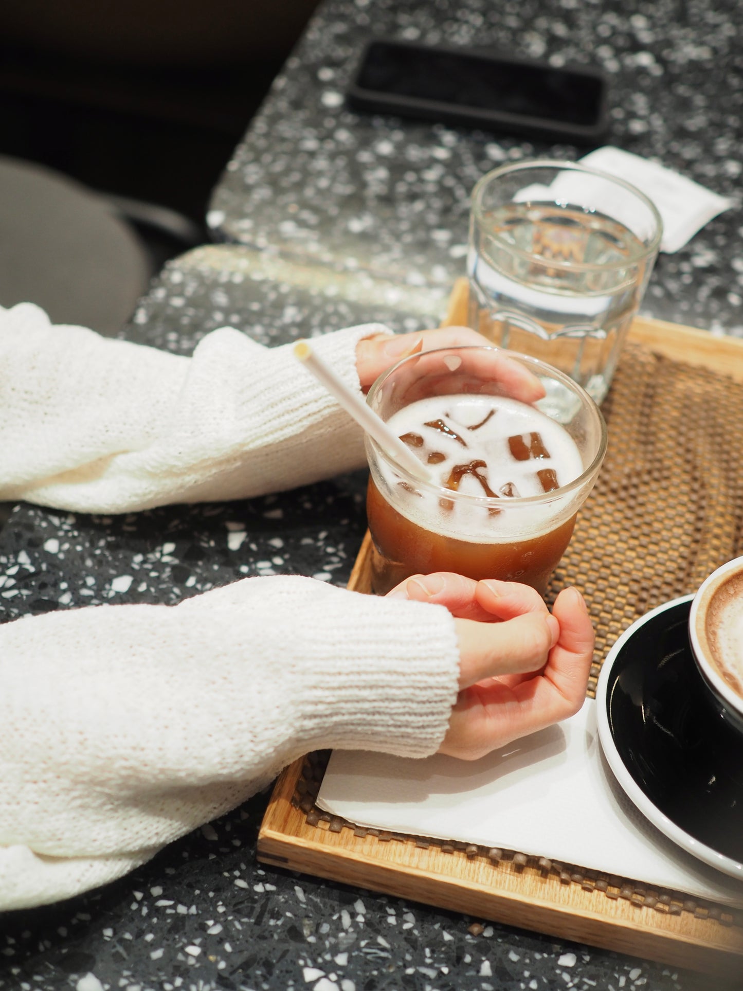 [超顯瘦!]寛鬆V領針織上衣