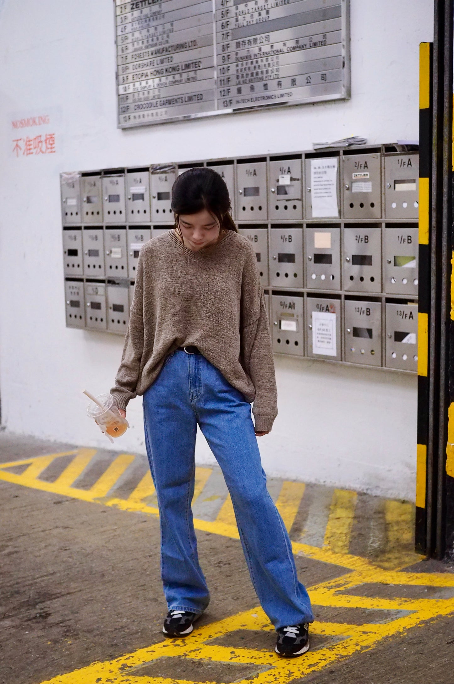 [超顯瘦!]寛鬆V領針織上衣