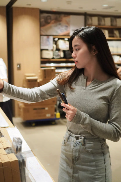 日常純色小V領長袖T[包色之選!]