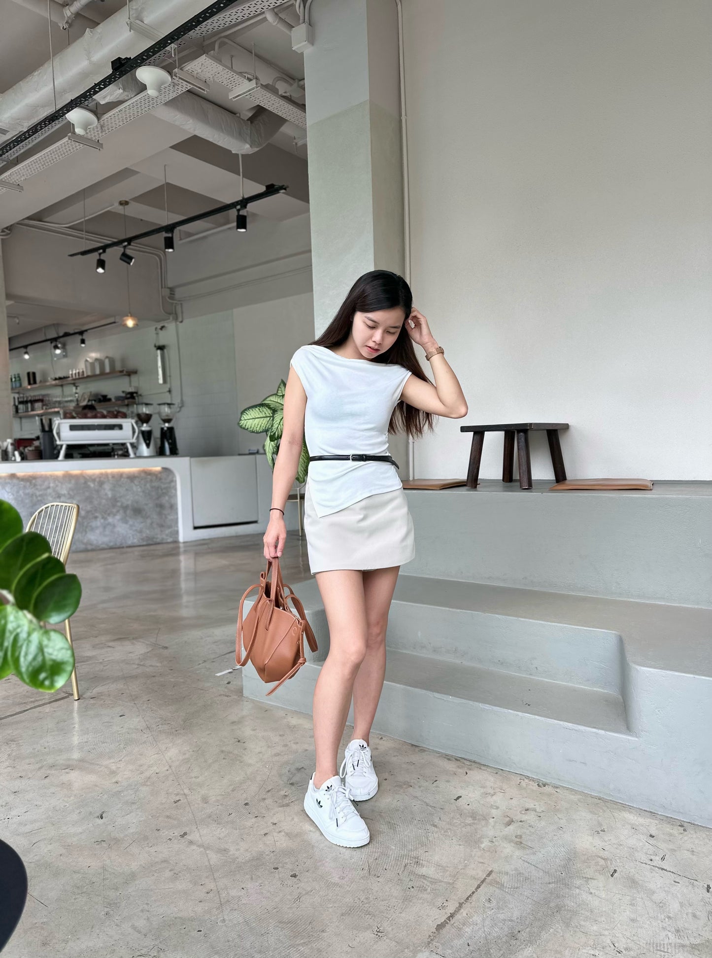 ［一件多穿］斜肩皺皺短䄂Top