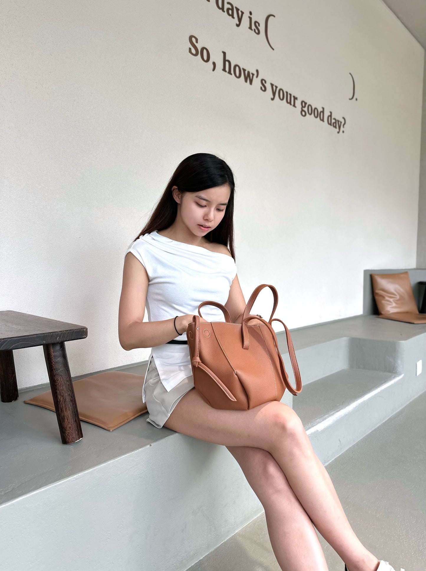 ［一件多穿］斜肩皺皺短䄂Top